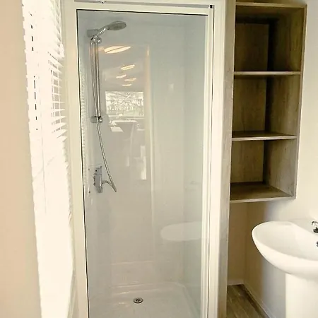 Plot 188d Lakeside Cabin, Wyldecrest, Tatil parkı *