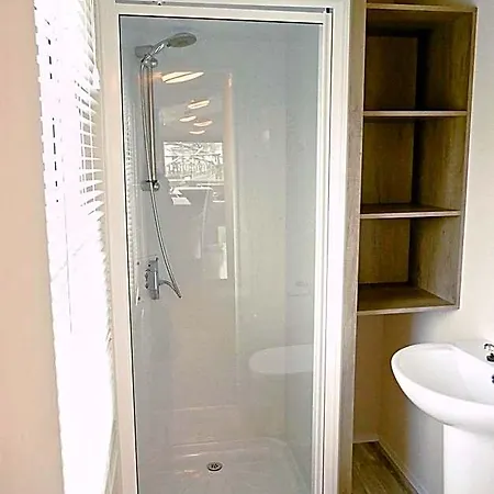 Plot 188d Lakeside Cabin, Wyldecrest, מילום